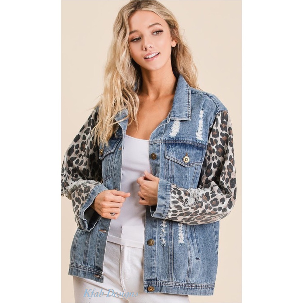 ❤️LAST 1! Distressed Denim Leopard Accent Button Front Jacket! - Picture 7 of 9